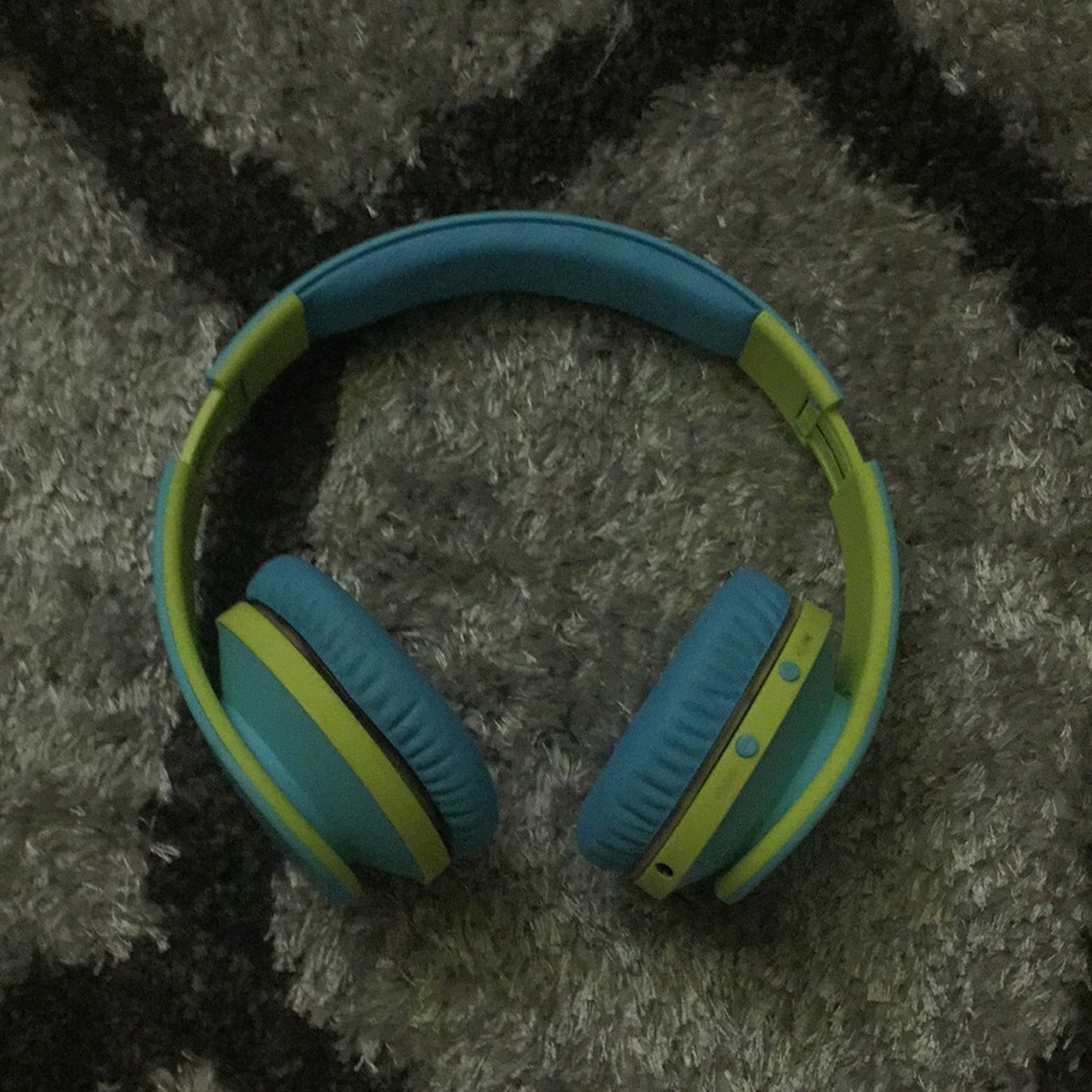 Bluetooth Headphones w/ wire